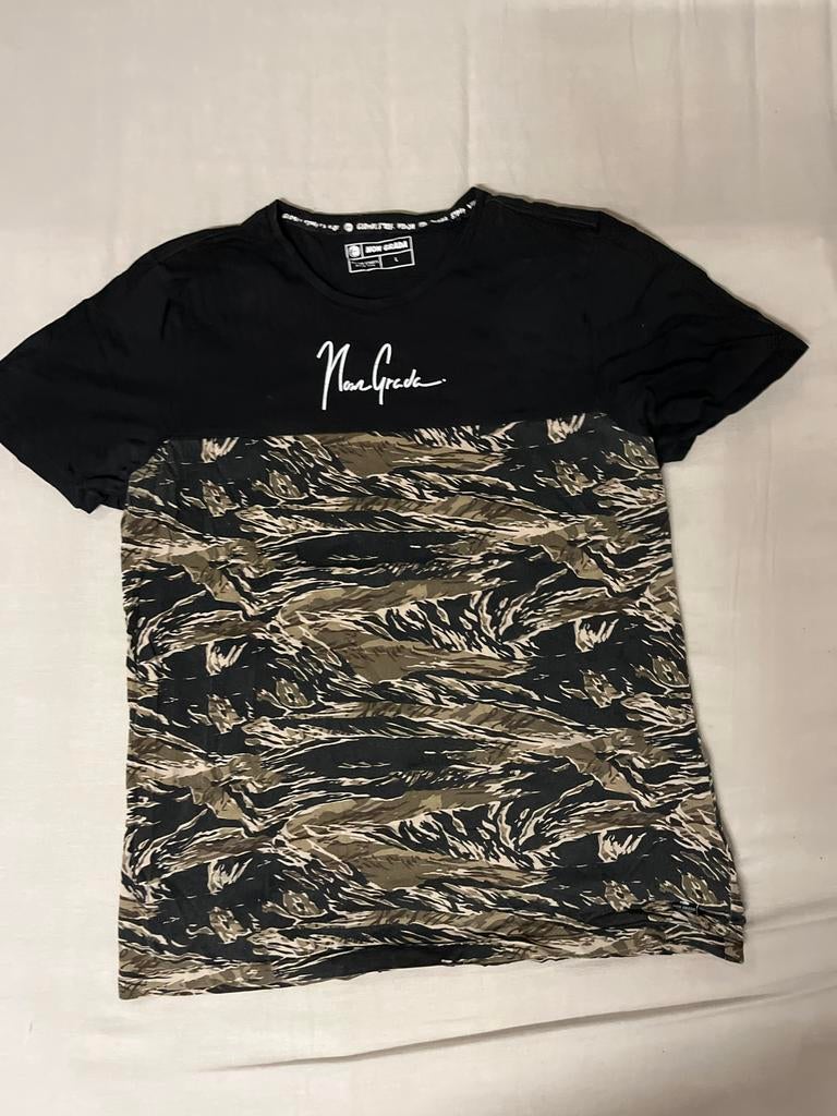 Zwart Non Grada T-shirt Maat L, Ophalen, Zo goed als nieuw, Overige maten, Zwart