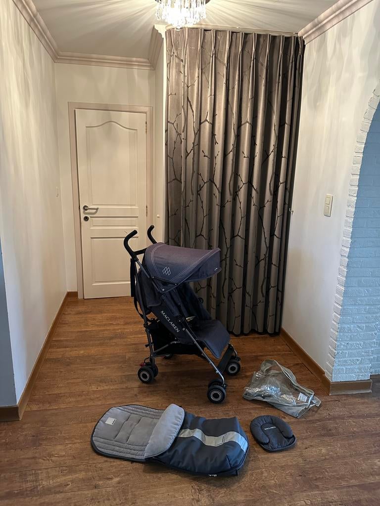 Maclaren Quest buggy compleet met voetenzak en regenhoes, Ophalen, Zo goed als nieuw, Maclaren, Zonnekap