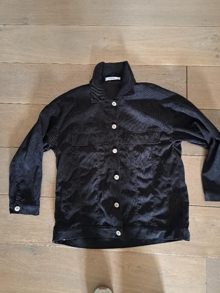 Jasje van zwarte ribstof, Maat 38/40 (M), Zwart, Ophalen of Verzenden, Zo goed als nieuw