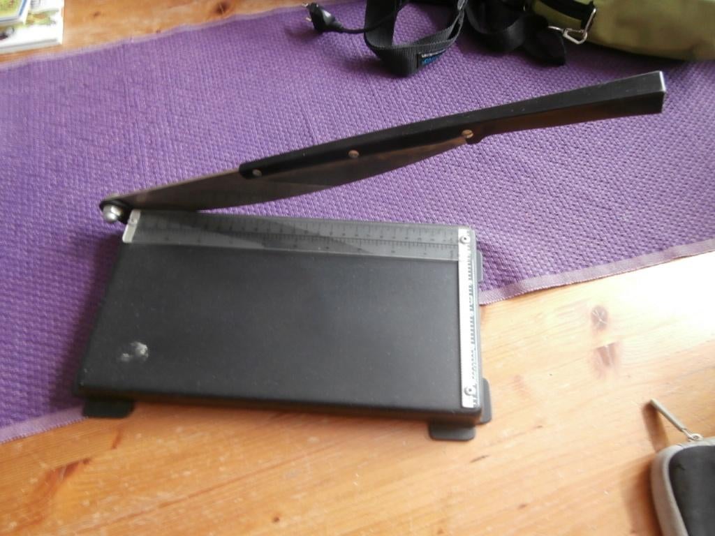 fotosnijder papiersnijder foto papier snijden liniaal appara, Ophalen of Verzenden, Gebruikt