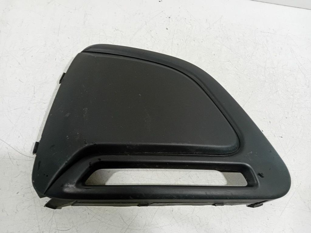 Grillerooster rechts Peugeot 108, Onderdelen@venauto.nl, Van der Ven Autorecycling B.V., Gebruikt, Ettenseweg 76, 4706 PB Roosendaal, The Netherlands