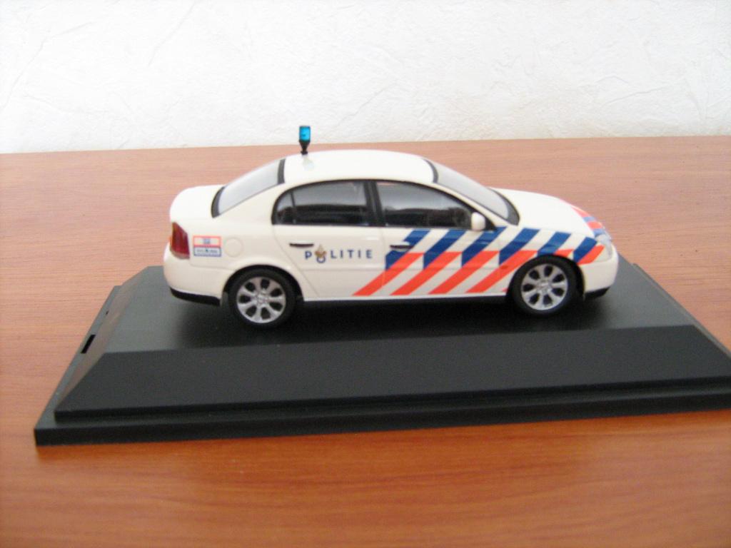 Opel Vectra Politie Nederland, Schuco, in doos.Schaal 1:43, Ophalen of Verzenden, Nieuw, Auto, Schuco