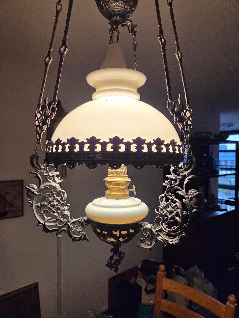 Antieke oliehanglamp, Ophalen