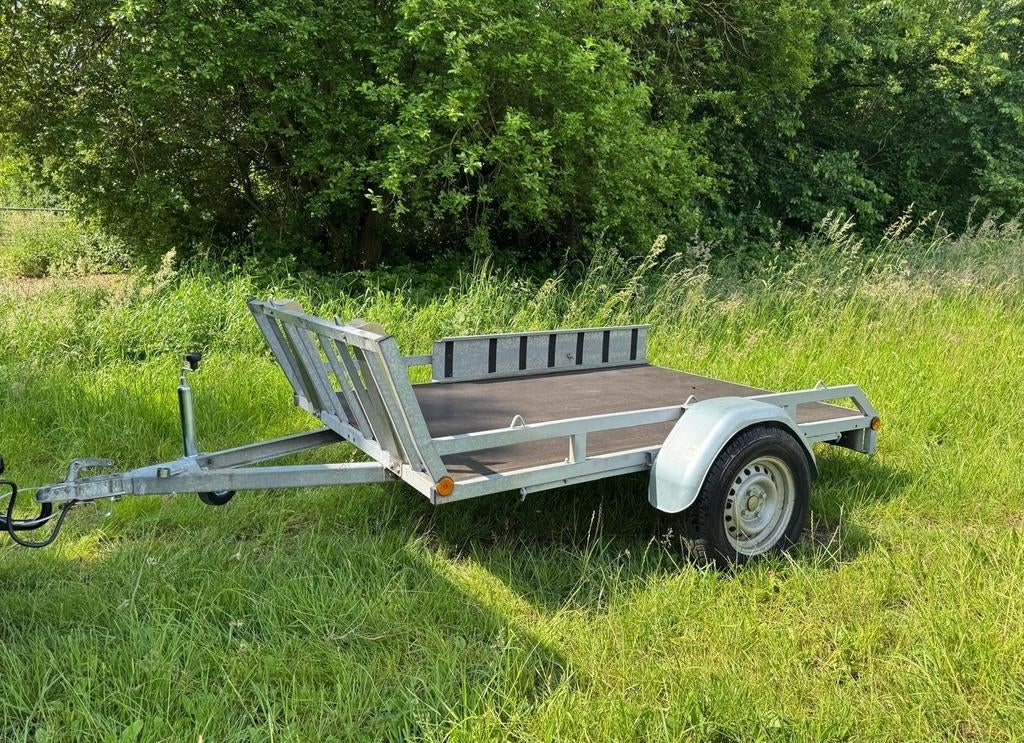 Te huur: motortrailer 213x150cm - voor 1 of 2 motoren, Aanhangwagen