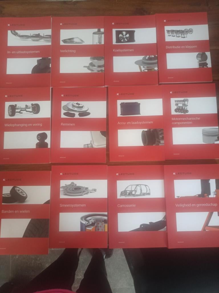 Complete set Autotechniek leerboeken, Boeken, Studieboeken en Cursussen, Zo goed als nieuw, MBO, Beta, Ophalen of Verzenden