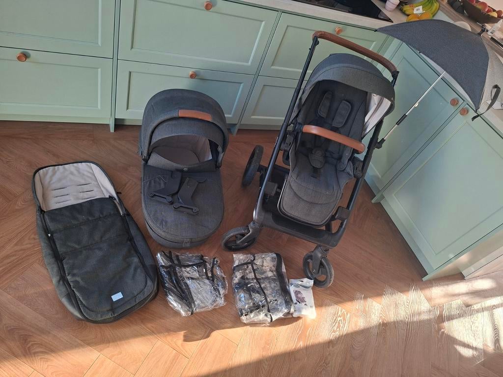 Mutsy Icon complete kinderwagen met reiswieg en adapters, Ophalen, Gebruikt, Combiwagen, Mutsy