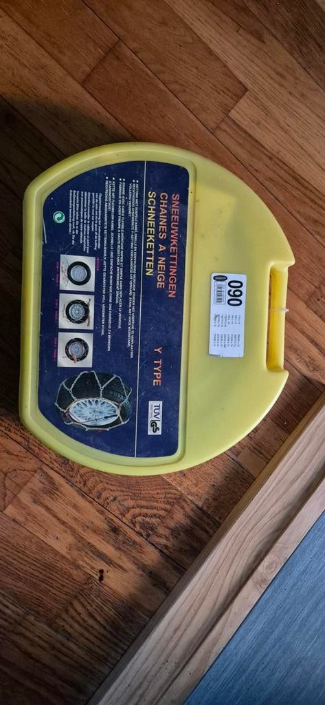 Sneeuwkettingen 090 - Nieuwstaat y type nieuw, Auto diversen, Sneeuwkettingen, Ophalen of Verzenden, Zo goed als nieuw