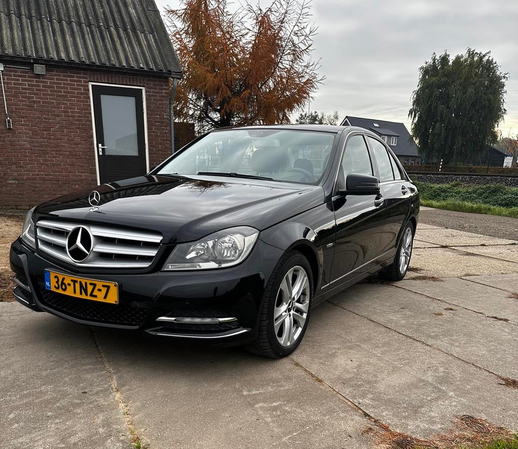 Mercedes-Benz C-Klasse C180cdi BE 2012 Zwart, Euro 5, Achterwielaandrijving, 1800 kg, Zwart