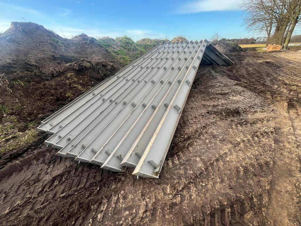 Spanten/staalconstructie/loods, Ophalen, Gebruikt