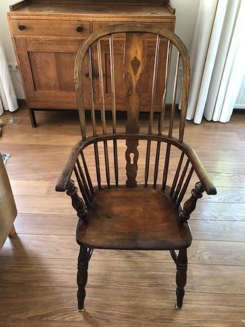 4 antieke Windsor stoelen met armleuning, Ophalen