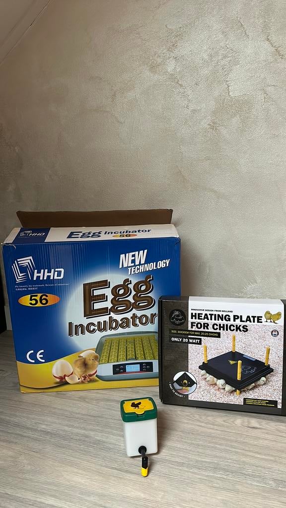 Egg incubator + heating plate + drinkfles/ eieren uitbroeden, Ophalen of Verzenden, Zo goed als nieuw