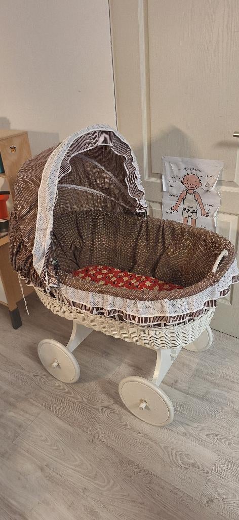 Traditionele rotan wieg, Ophalen, Gebruikt, Wieg