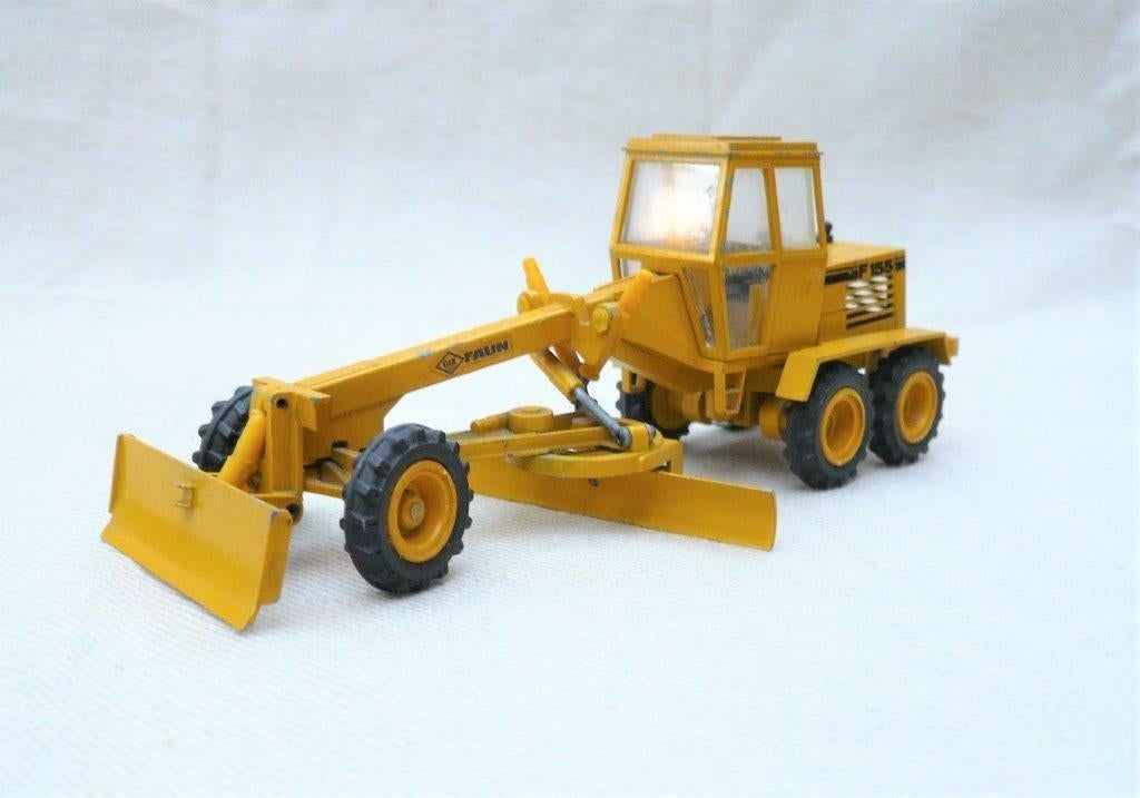 Conrad w. Germany 268 Faun f 155 grader. Schaal 1/50., Ophalen of Verzenden, Gebruikt, Hijskraan, Tractor of Landbouw, Conrad