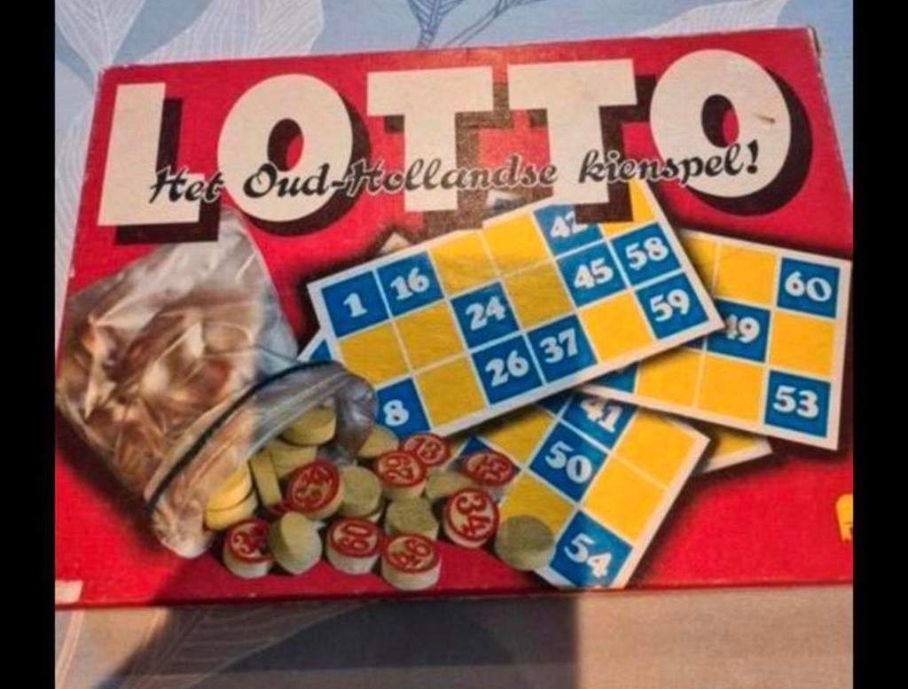 Vintage, het oud Hollandse kienspel (bingo), Hobby en Vrije tijd, Ophalen of Verzenden, Zo goed als nieuw