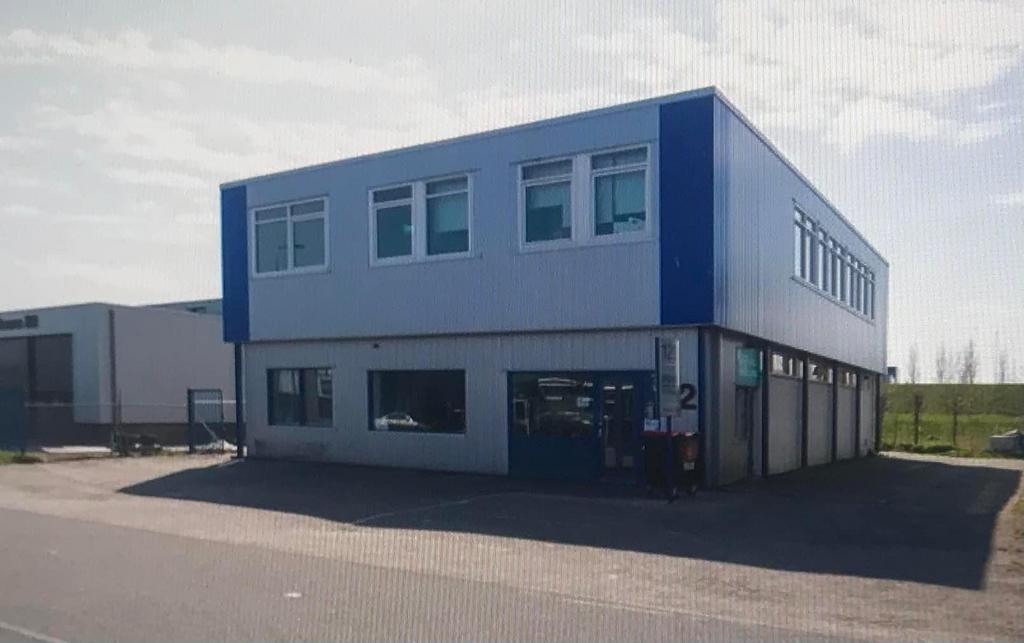 Kantoorruimte 30m2, Ophalen