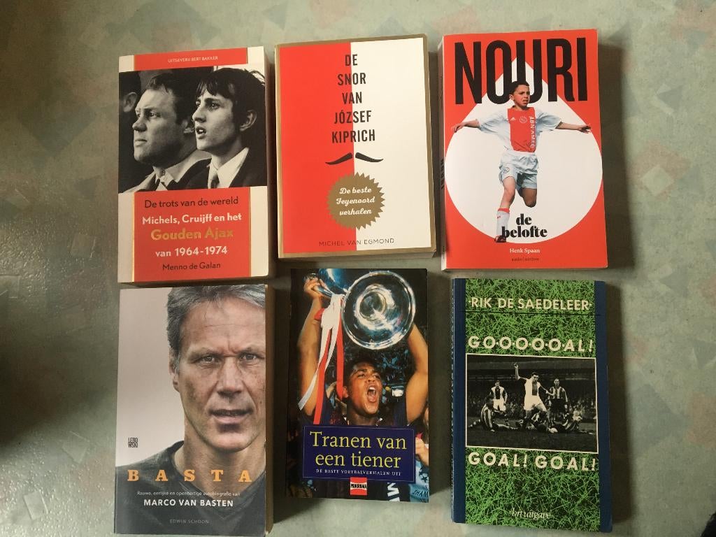 voetbalboeken- Diversen o.a. Basta, Nouri, etcetera ( 6 st), Ophalen of Verzenden, Zo goed als nieuw, Balsport