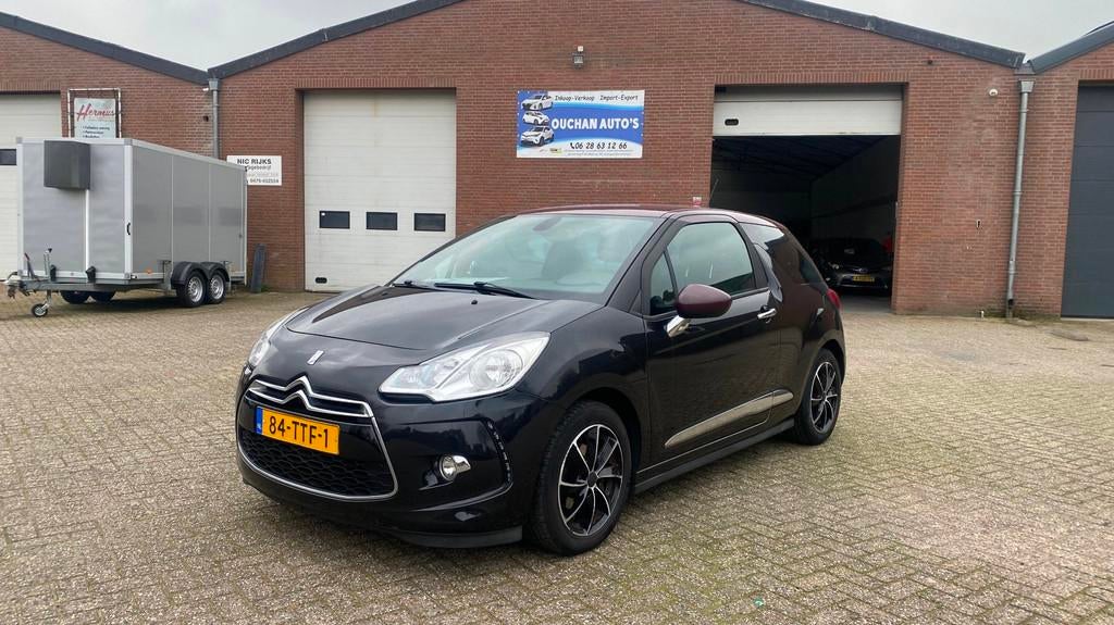 Citroen DS3 1.6 e-HDi So Chic, Voorwielaandrijving, Euro 5, 28 km/l, Zwart