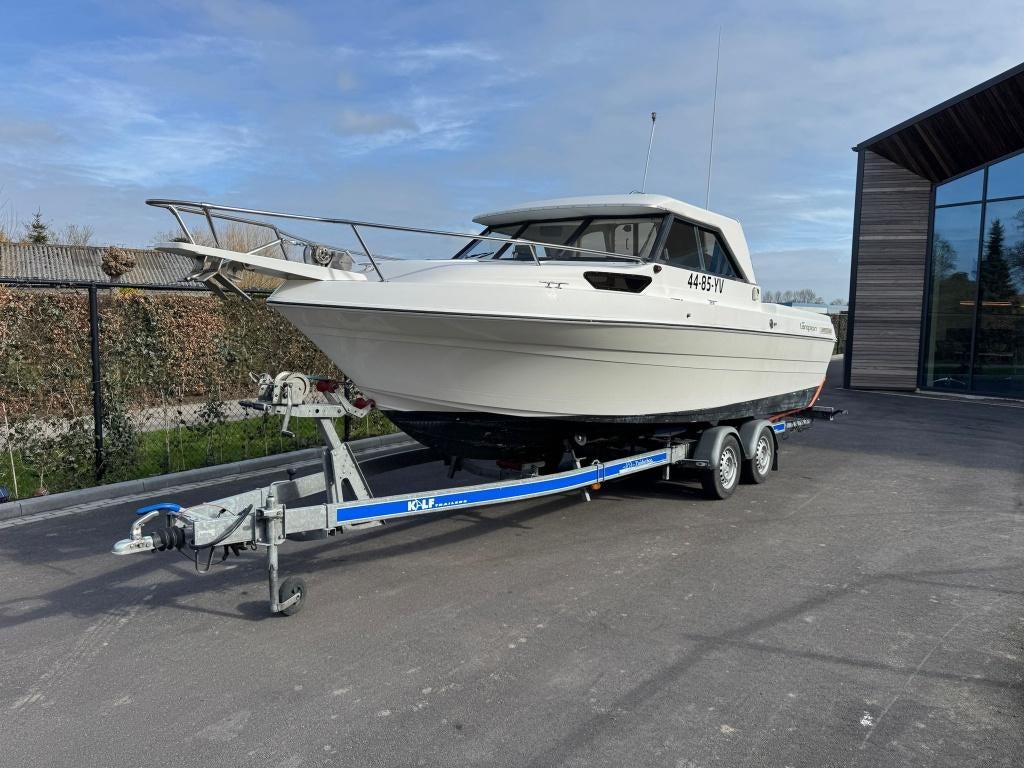 Kajuitboot met 190 pk binnenboord en trailer, Watersport en Boten, Ophalen, Gebruikt, 6 tot 9 meter, 50 pk of meer