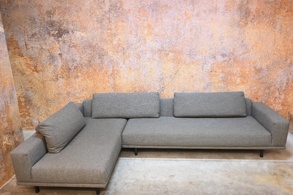 ZGANieuw! fraaie stoffen Design on Stock Cascade hoekbank, Huis en Inrichting, Banken | Bankstellen, Design on Stock, Hoekbank