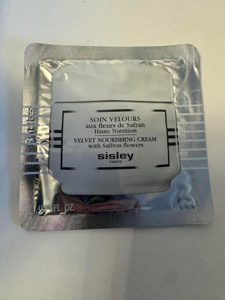 Sisley Soin Velours Velvet Nourishing Cream Saffron Flowers, Ophalen of Verzenden, Nieuw, Gehele gezicht, Verzorging