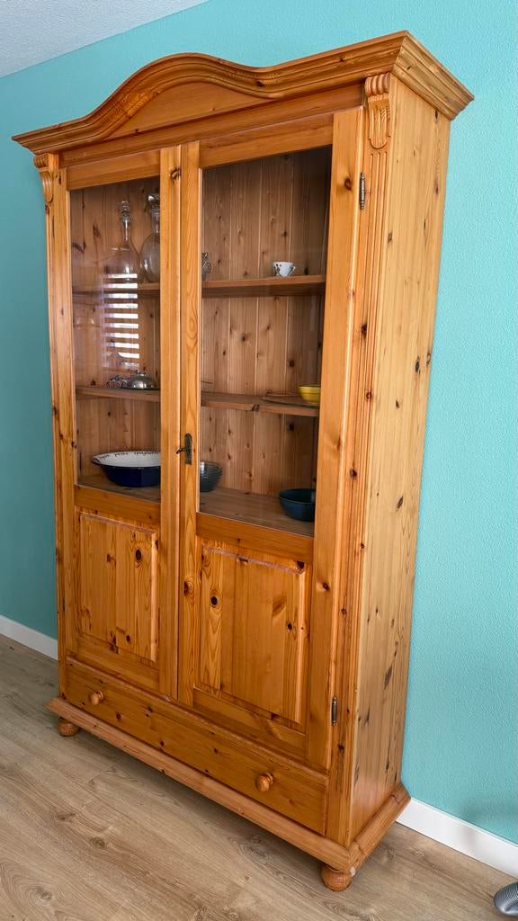 Grenen Houten vitrinekast met glazen deuren, Ophalen, Gebruikt, 100 tot 150 cm, 200 cm of meer