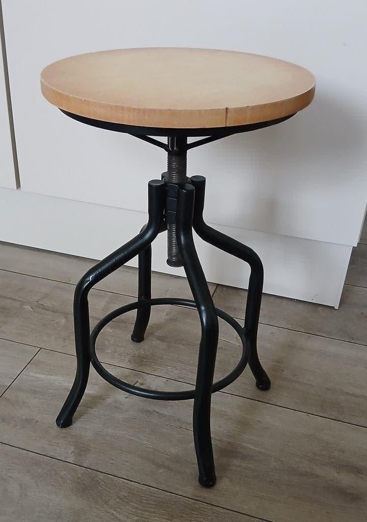 Draaikruk 40 - 50 cm hoog - hout zwart ijzer industrieel, Ophalen of Verzenden, In hoogte verstelbaar, Gebruikt, IJzer