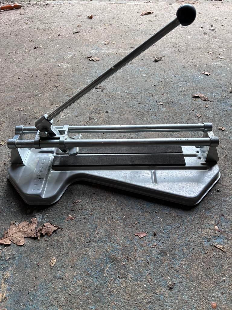 Tegelsnijmachine Jokosit, Doe-het-zelf en Verbouw, Gereedschap | Overige machines, Ophalen, Zo goed als nieuw