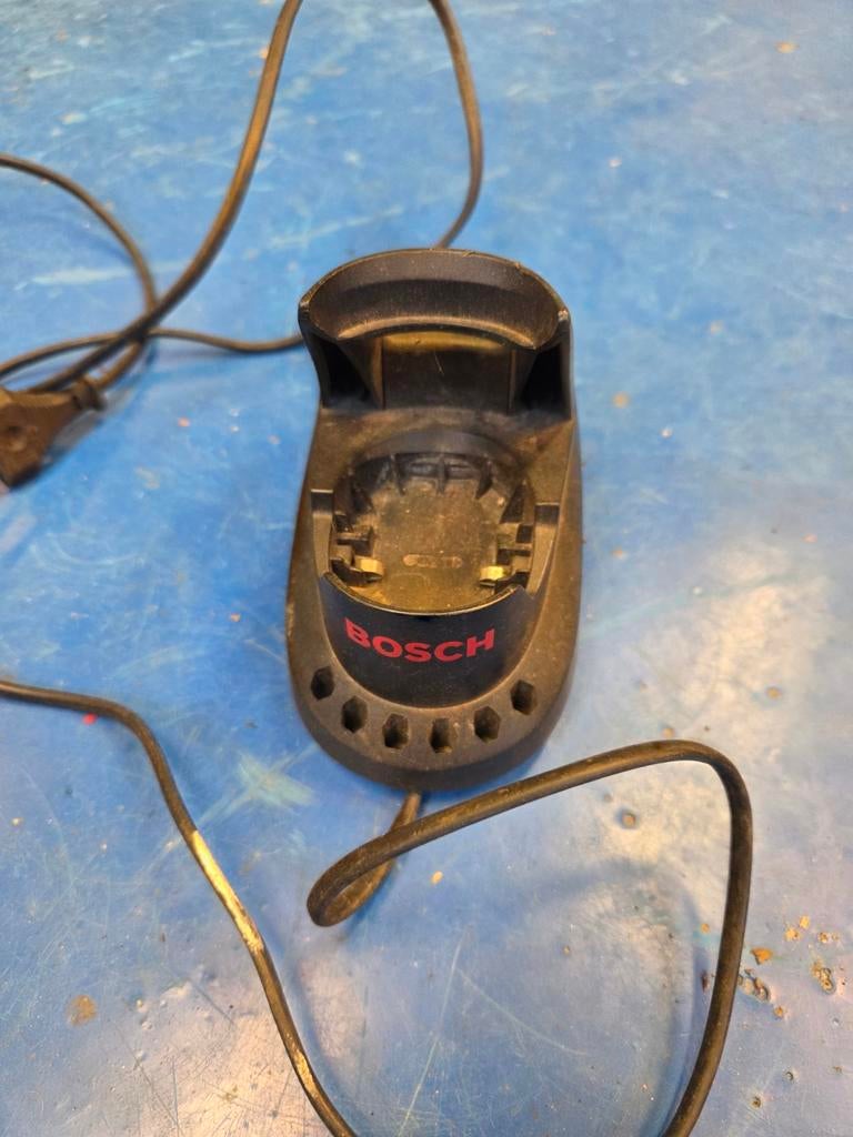 Bosch acculader voor boormachine, Doe-het-zelf en Verbouw, Gereedschap | Boormachines, Ophalen of Verzenden, Gebruikt