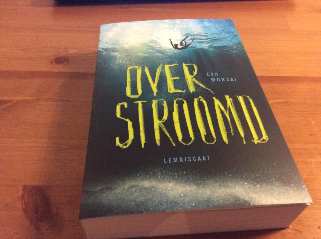 Overstroomd. Eva Moraal. Nieuw. softcover, Ophalen of Verzenden, Nieuw, Eva Moraal, Fictie