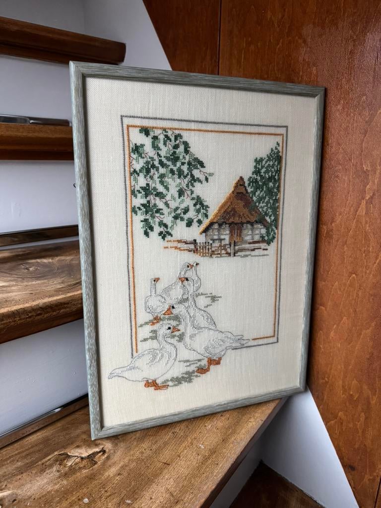 Geborduurd schilderij | Ganzen in de tuin, Ophalen of Verzenden, Zo goed als nieuw, Handborduren, Overige typen