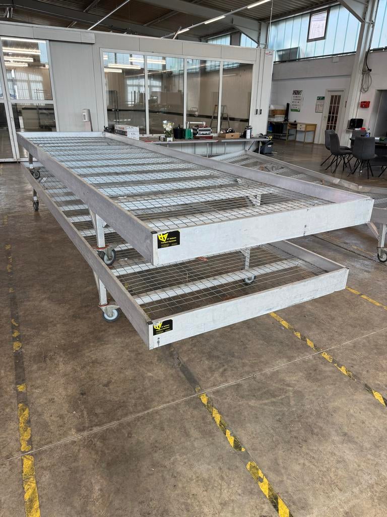 8x Verrijdbare Aluminium Kweektafels met gaas, Tuin en Terras, Kweekspullen, Ophalen, Gebruikt, Kweektafel