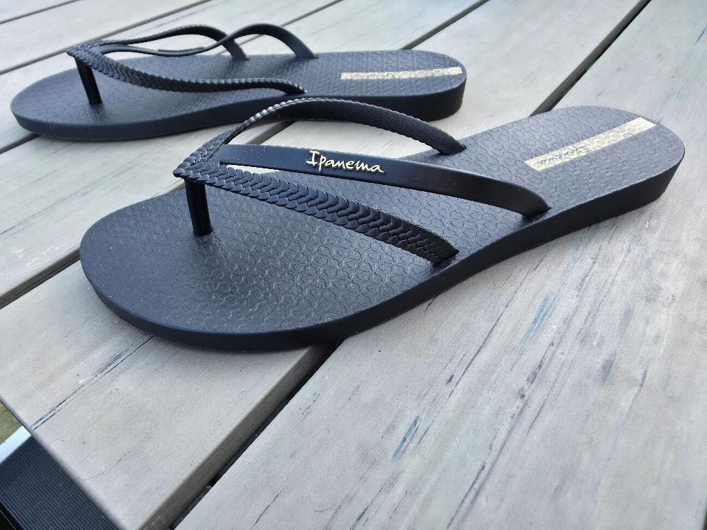 Dames slippers Ipanema Bossa maat 41/42, Slippers, Zwart, Nieuw, Ophalen of Verzenden