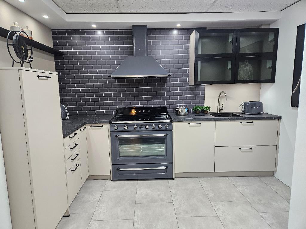 Showroomkeuken  Hacker Perfect Soft Kashmir, Huis en Inrichting, Ophalen, Overige kleuren, Hoekkeuken, Nieuw