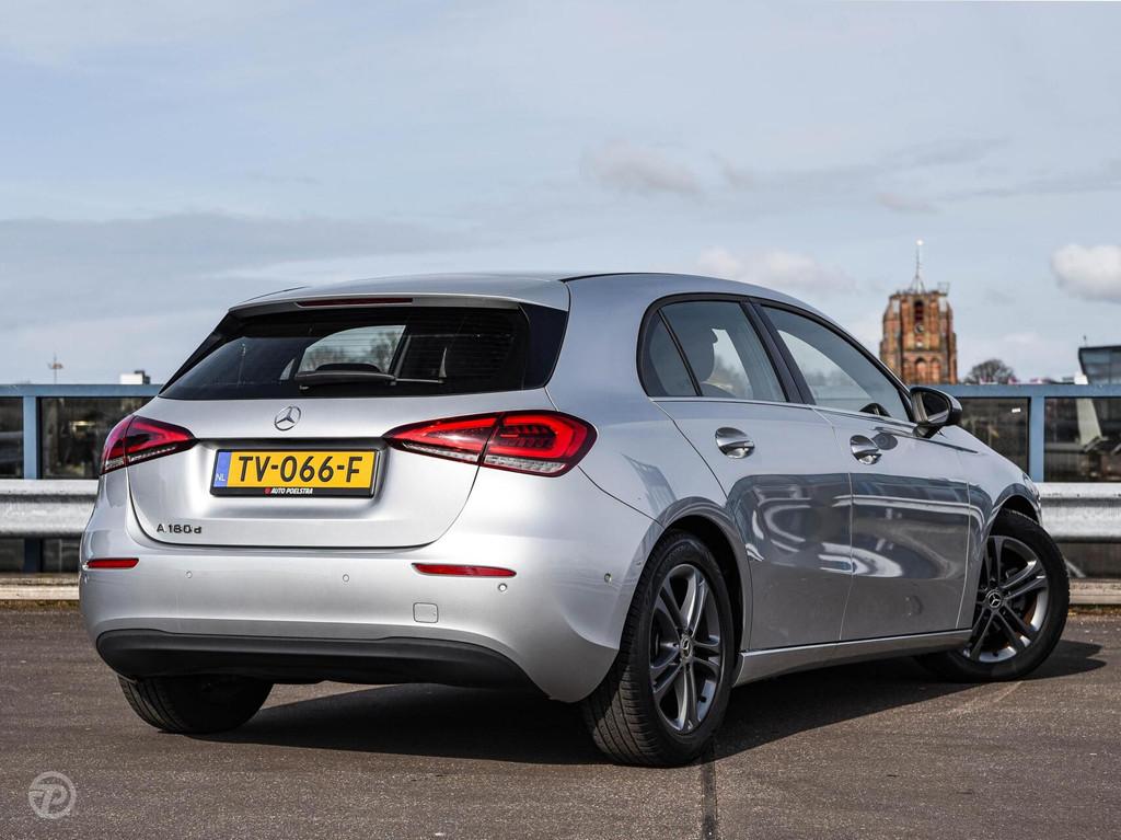 Mercedes-Benz A-klasse 180 d Launch Edition Widescreen Camer, 1345 kg, Gebruikt, 4 cilinders, Origineel Nederlands