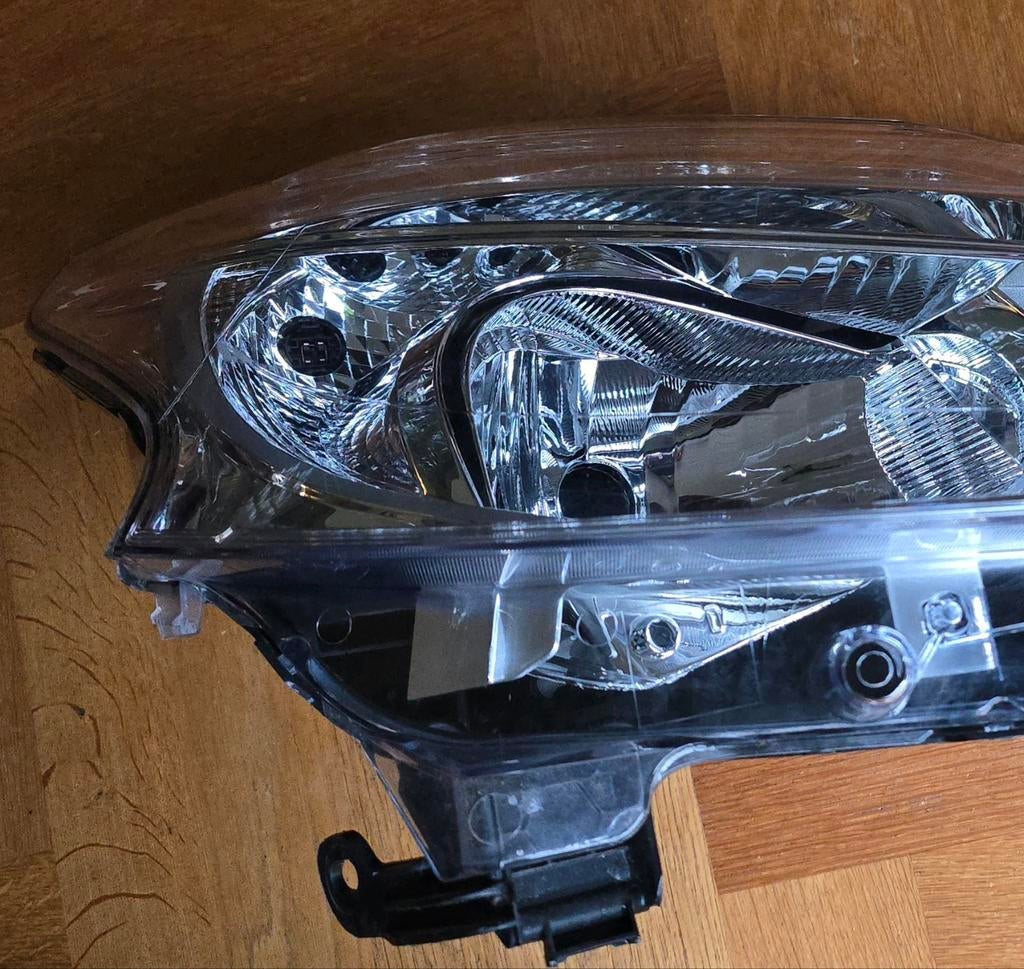 Peugeot 208 koplamp rechts zgan, Ophalen of Verzenden, Peugeot