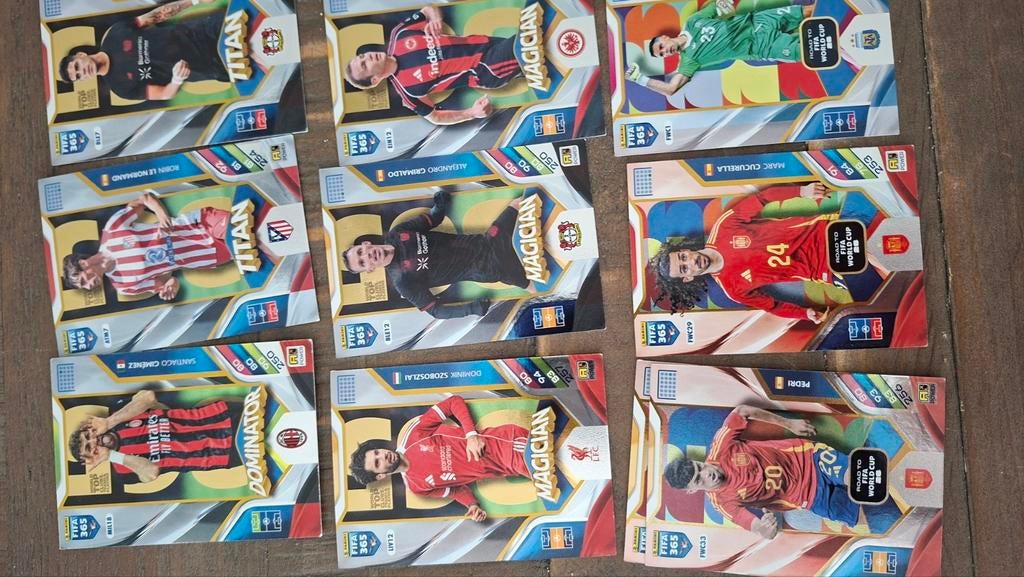 Panini Adrenalyn 2026 voetbalplaatjes ruilen of kopen, Ophalen of Verzenden