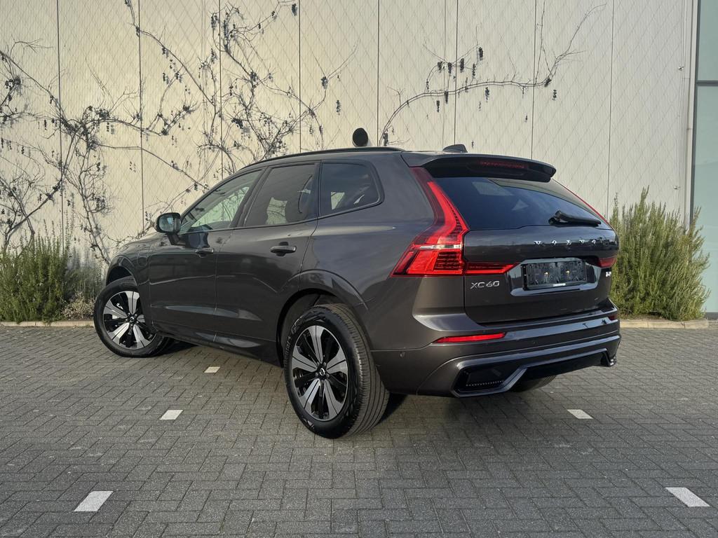 Volvo XC60 T6 Plug-in hybrid AWD Plus Dark | Adaptieve Cruis, Auto's, 12 maanden, Euro 6, 4 cilinders, Plug-in hybride