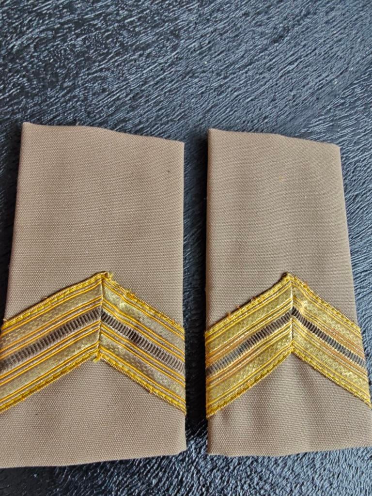 Rangonderscheidingstekens Sergeant majoor.. gouddraad mooie, Verzamelen, Militaria | Algemeen, Ophalen of Verzenden, Landmacht