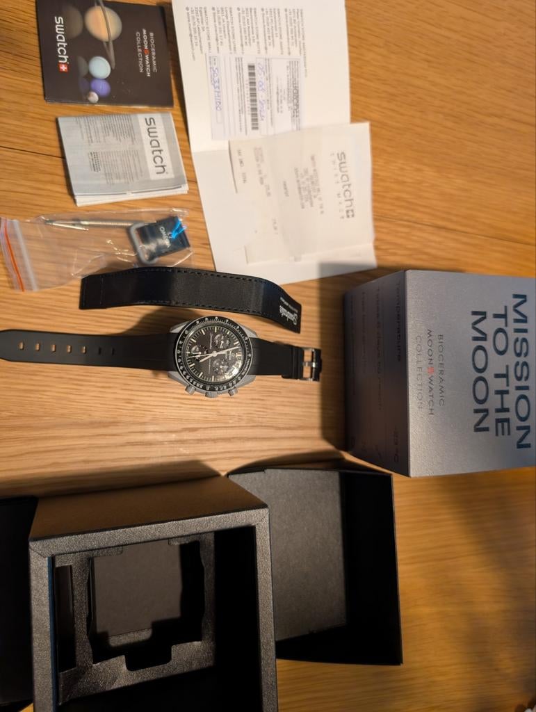 Moonswatch - Mission to the moon, Kunststof, Gebruikt, Kunststof, Ophalen of Verzenden