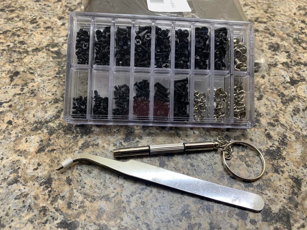 Nieuwe 355 stuks schroevenset voor laptop reparatie,, Computers en Software, Windows Laptops, Ophalen of Verzenden, Nieuw