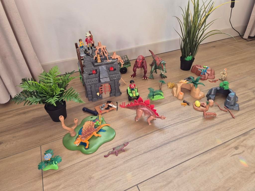 Playmobil Dino Wereld Set met Fort en Dinosauriërs, Kinderen en Baby's, Speelgoed | Playmobil, Ophalen of Verzenden, Gebruikt