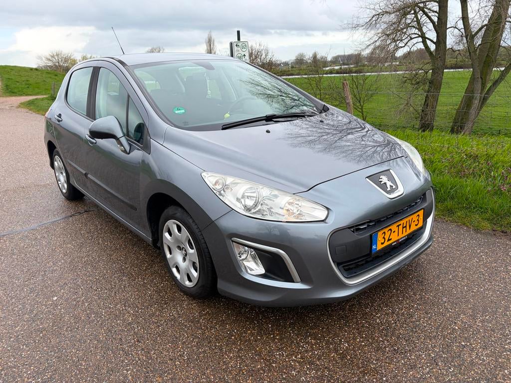 Peugeot 308 1.4 VTi Access Nieuwe APK Trekhaak top, Euro 5, Stof, Gebruikt, Zwart