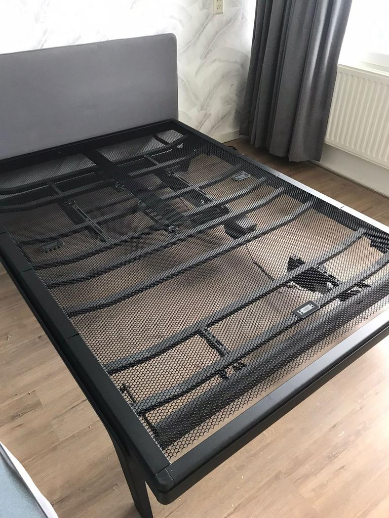 TE KOOP: Auping onderstel 140/200 electrische, Ophalen, Tweepersoons, 140 cm, Zo goed als nieuw