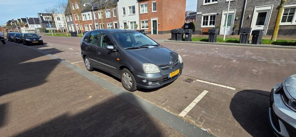 Nissan Almera Tino 1.8 2005 Grijs, Auto's, Nissan, 4 cilinders, Almera Tino, Origineel Nederlands, 115 pk