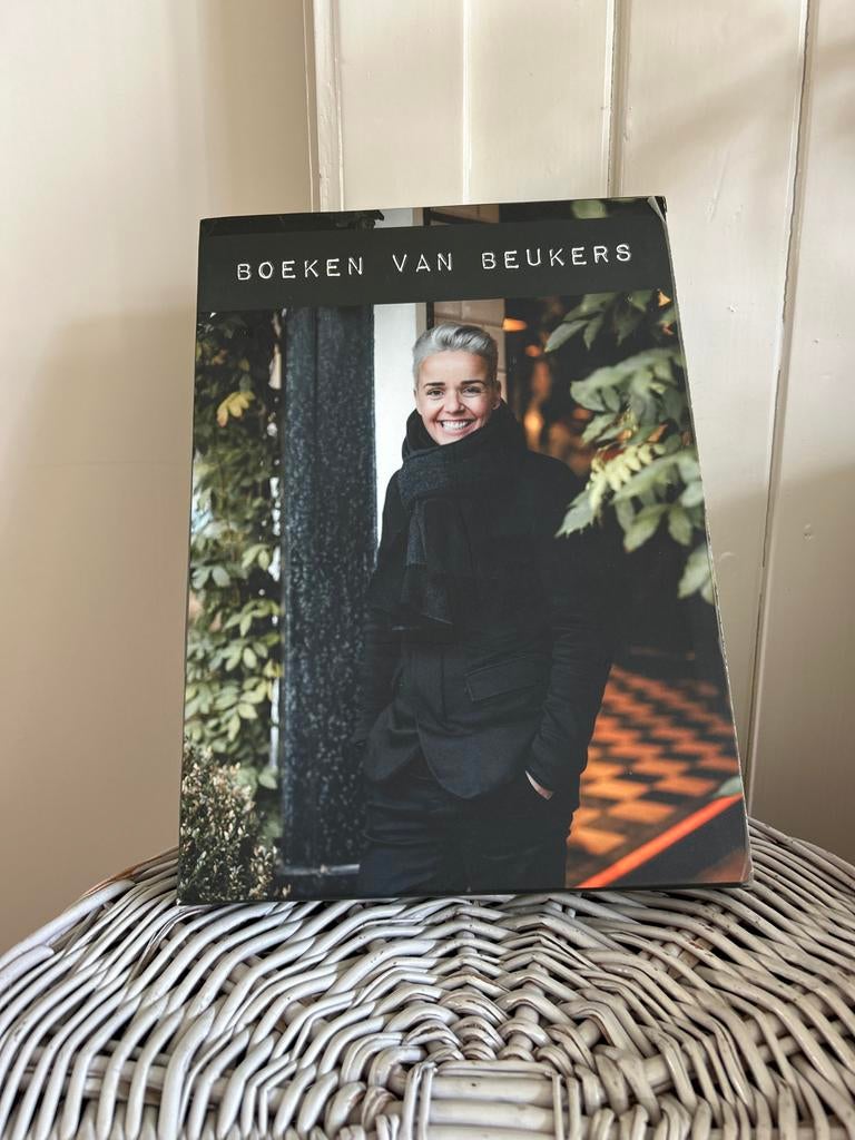 Boeken van Beukers: Bakken met Beukers en Bikken met Beukers, Boeken, Ophalen of Verzenden, Zo goed als nieuw, Taart, Gebak en Desserts