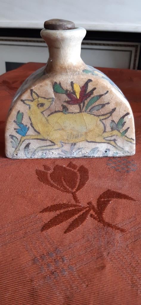 Antieke Qajar vaas kruik met stopper met afb. hert 19e eeuw, Verzenden