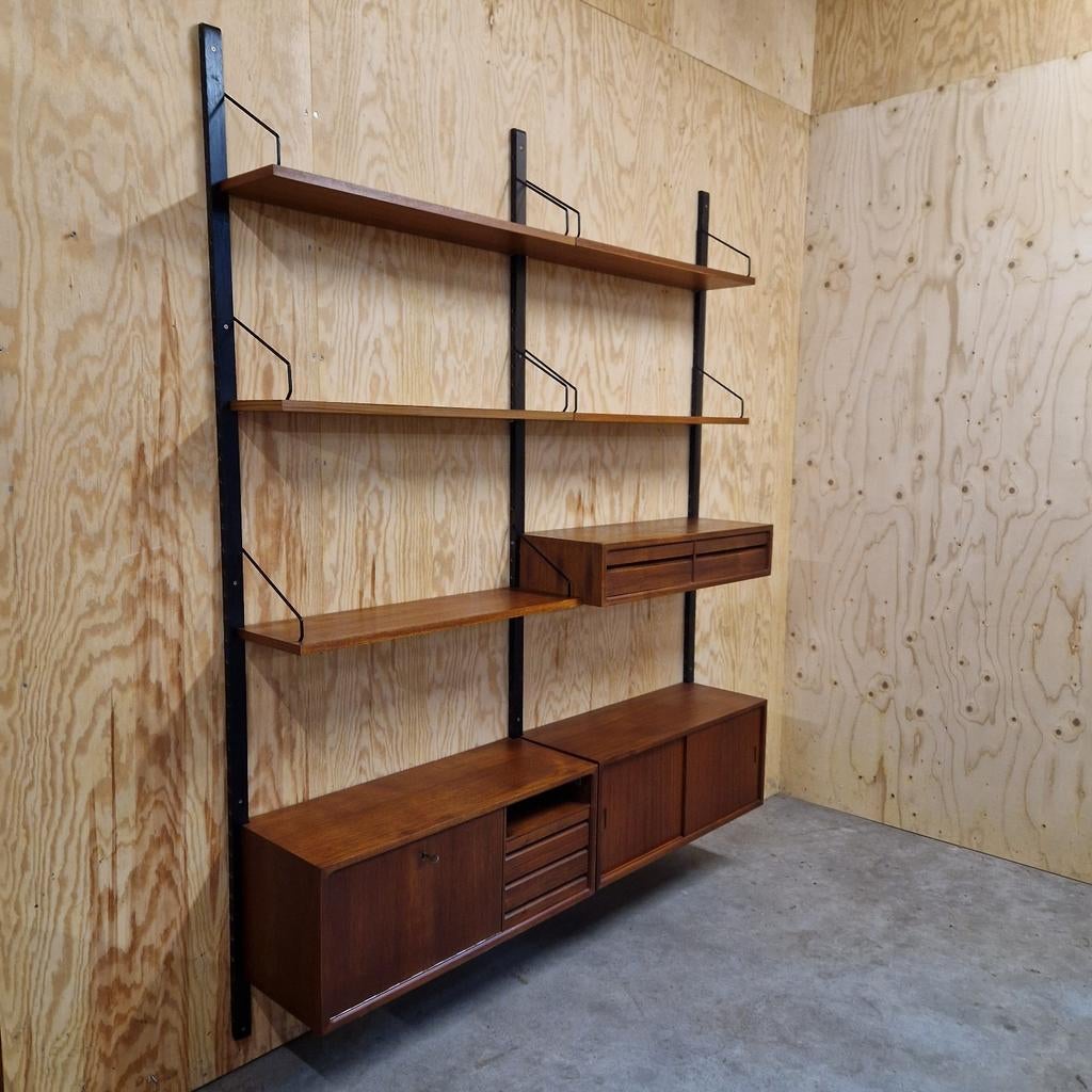 Poul Cadovius modulaire wandkast wandrek royal system, Huis en Inrichting, Kasten | Wandmeubels, Kolibrivintagehal@gmail.com, Gebruikt