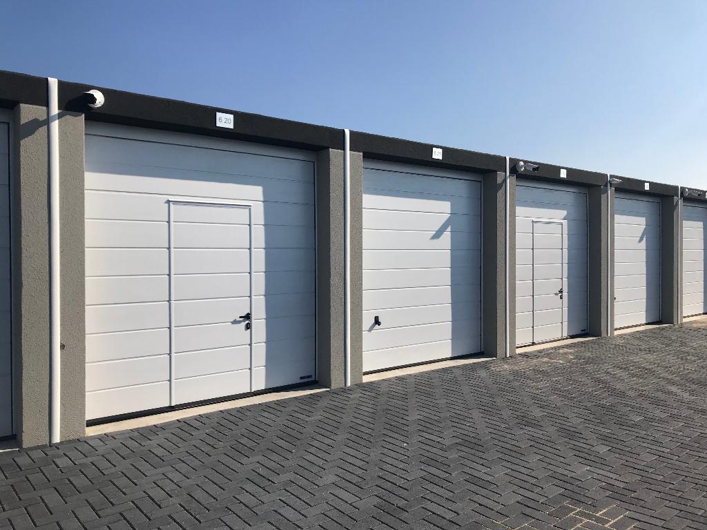 Te huur garagebox/bedrijfsruimte in Tilburg, Auto diversen, Autostallingen en Garages