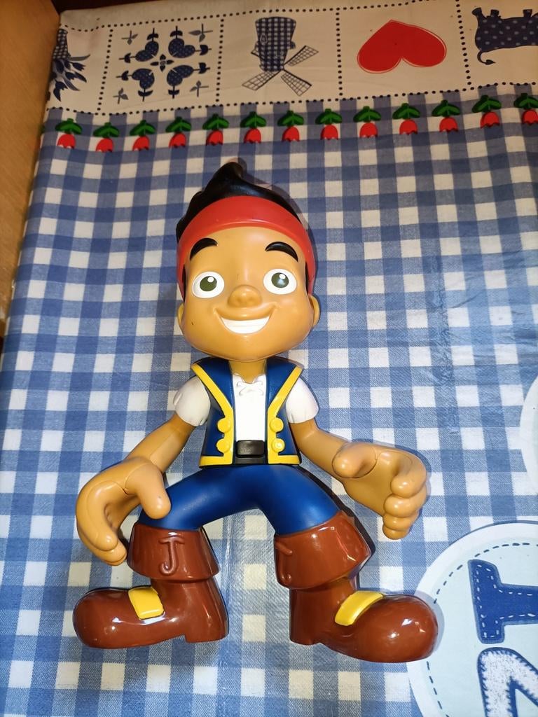 Pratende Jack Neverland Pirates Peter Pan pop, Kinderen en Baby's, Speelgoed | Poppen, Zo goed als nieuw, Babypop, Ophalen of Verzenden