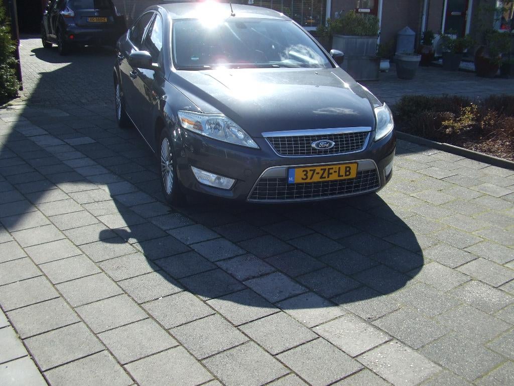 Ford Mondeo 2.0 16V 107KW 5D 2008 Grijs, Auto's, Ford, 145 pk, Stof, Metallic lak, Zwart